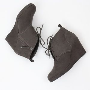 DOLCE VITA Grey Faux Suede Laceup Wedges